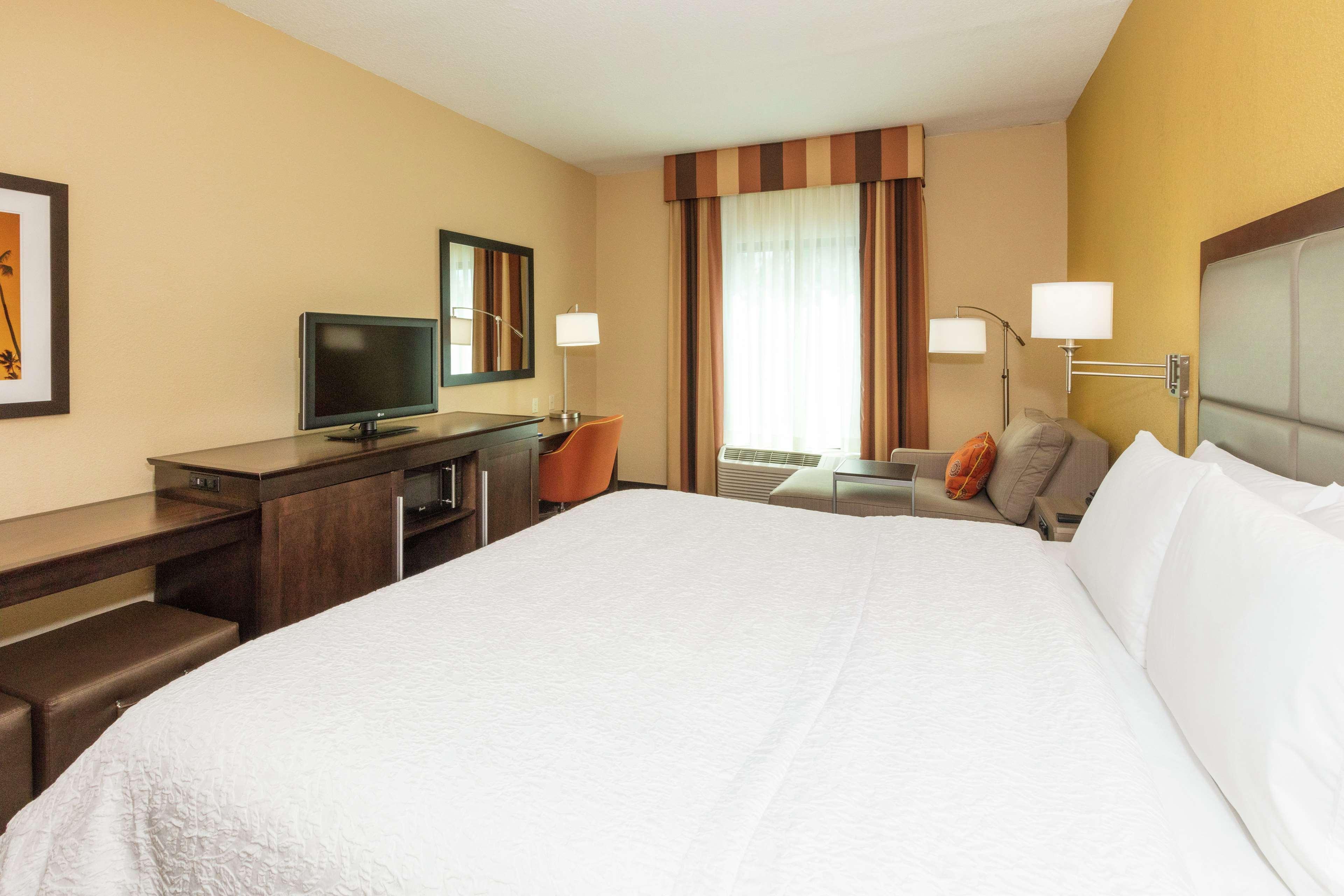 Hampton Inn & Suites Jacksonville-Airport Bagian luar foto