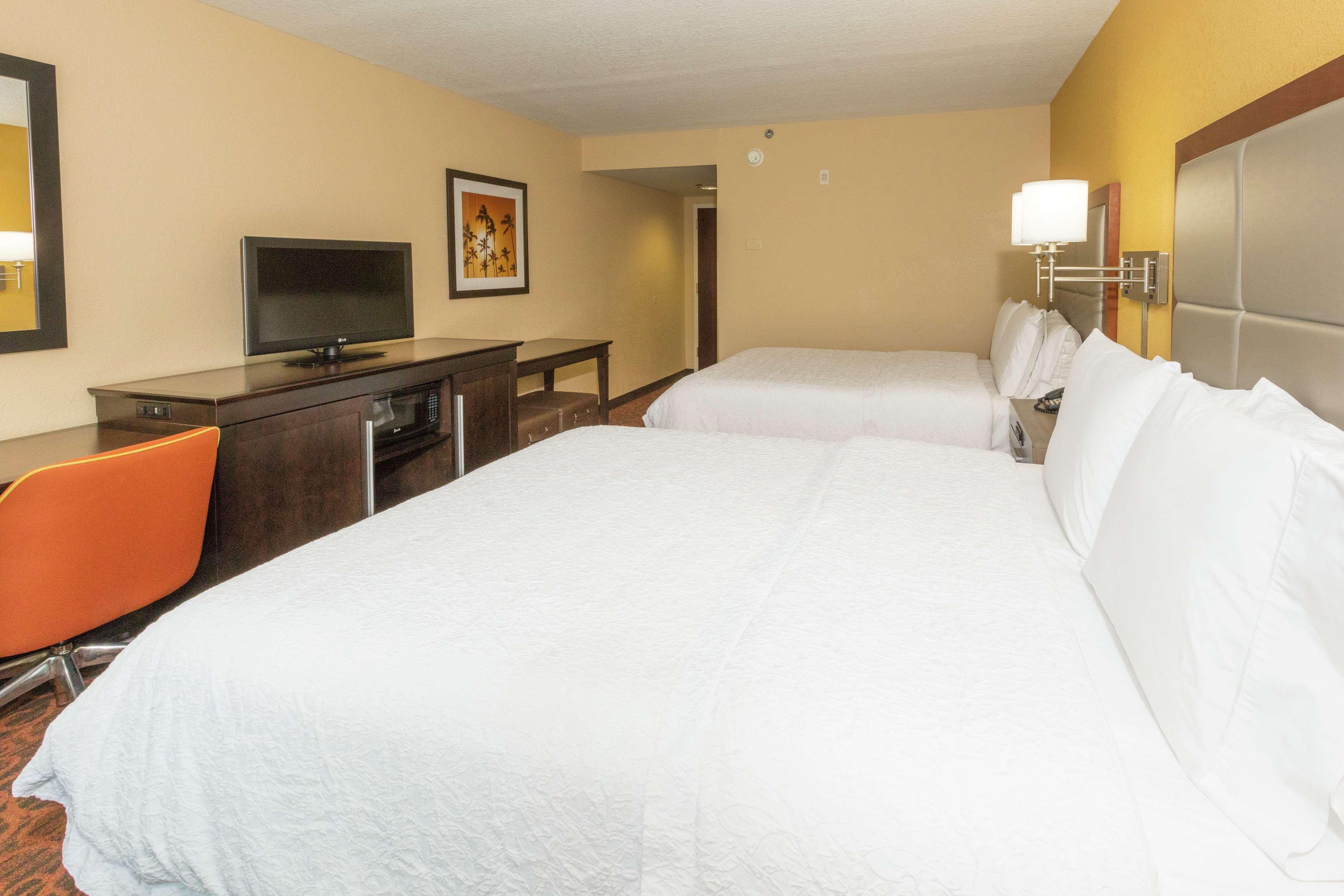 Hampton Inn & Suites Jacksonville-Airport Bagian luar foto