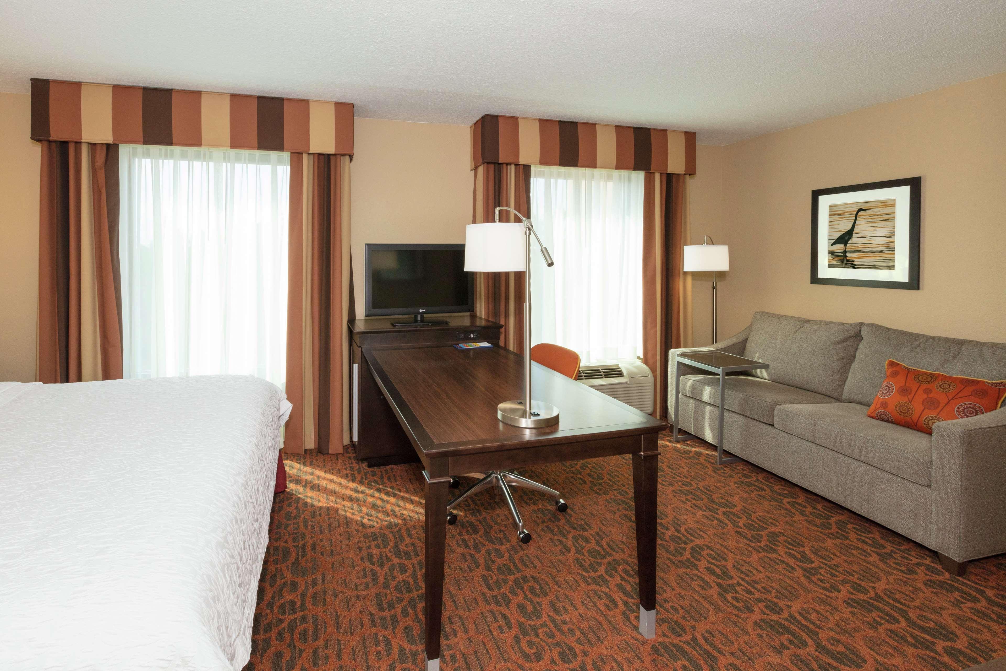 Hampton Inn & Suites Jacksonville-Airport Bagian luar foto