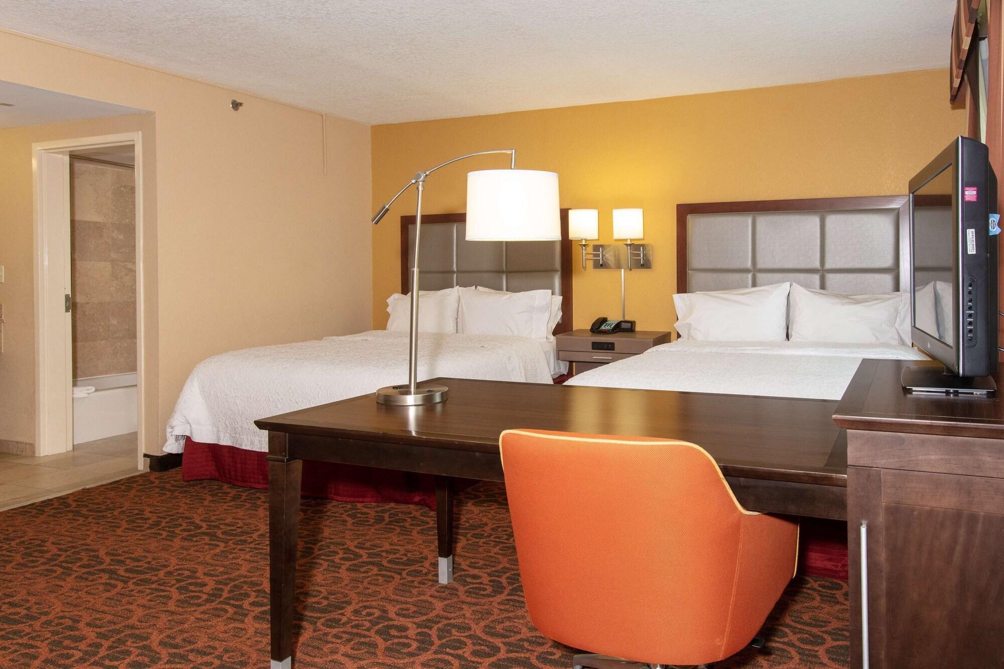 Hampton Inn & Suites Jacksonville-Airport Bagian luar foto