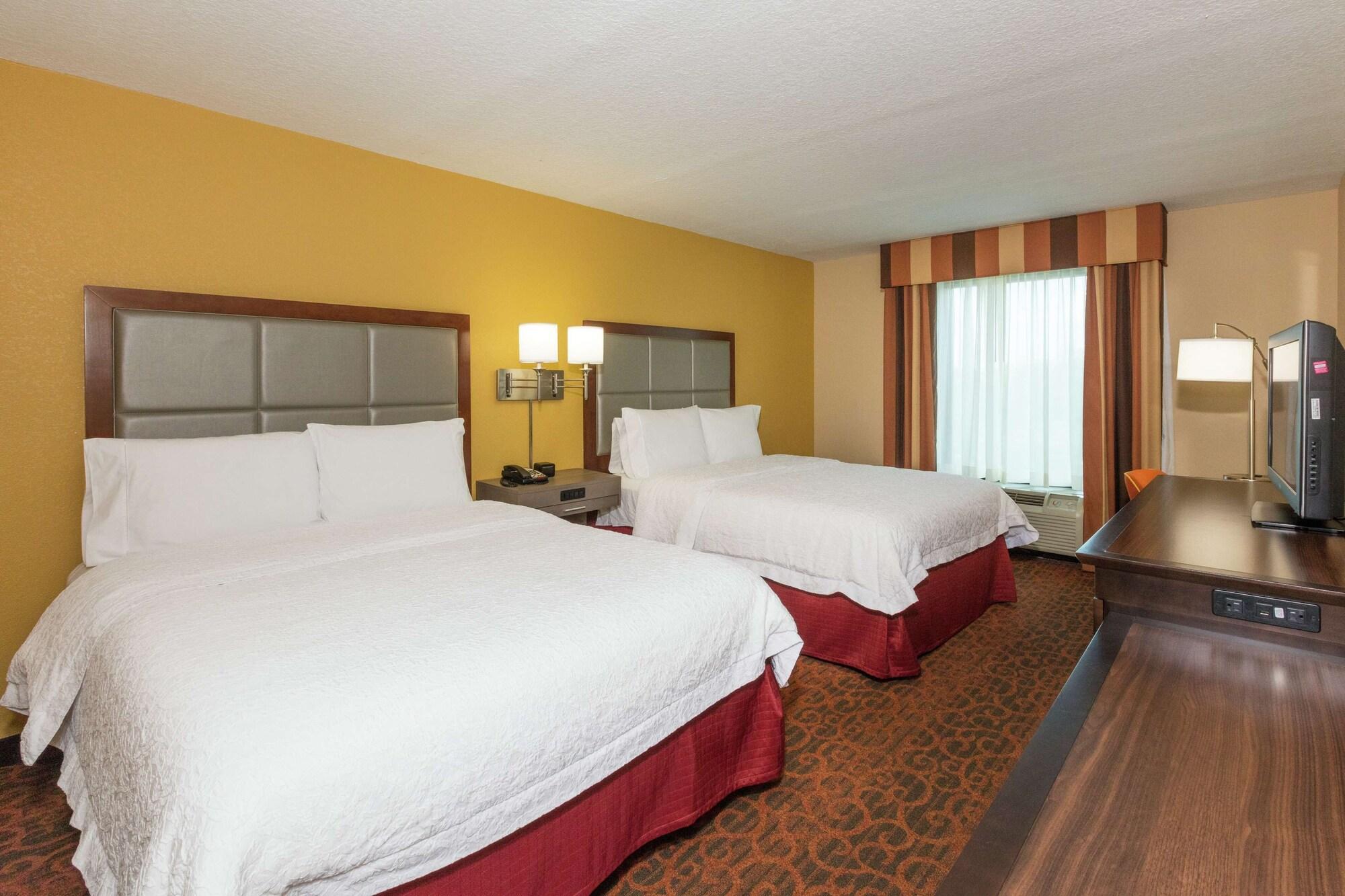 Hampton Inn & Suites Jacksonville-Airport Bagian luar foto