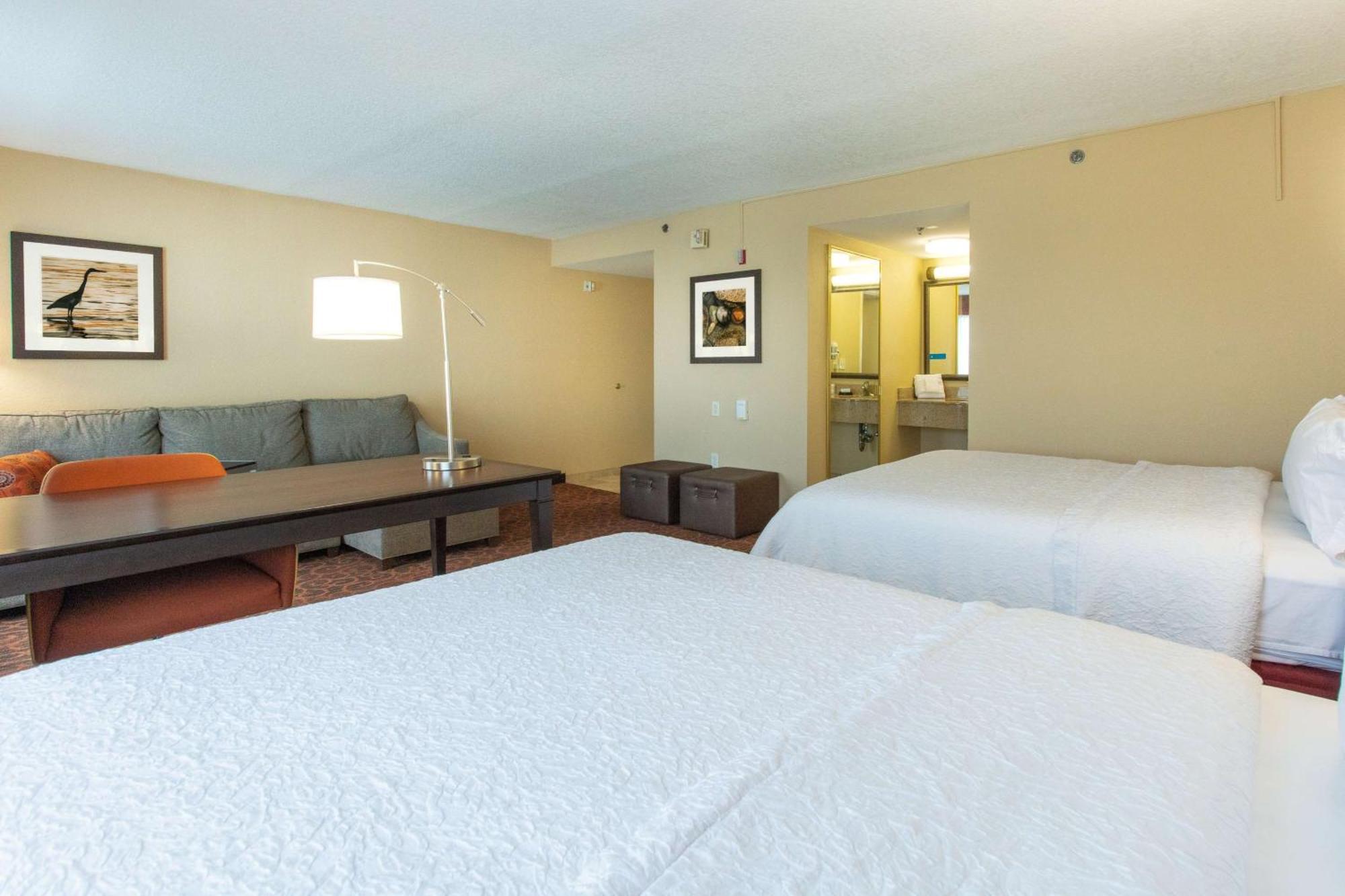 Hampton Inn & Suites Jacksonville-Airport Bagian luar foto